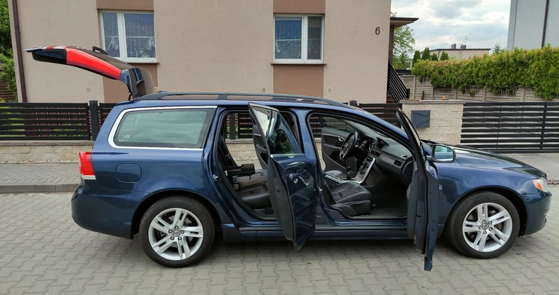 Volvo V70 cena 31300 przebieg: 259000, rok produkcji 2013 z Baranów Sandomierski małe 781